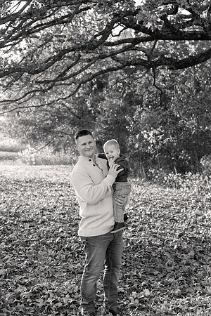 The Oehlers - Broemmelsiek Park - Brittany Lynn Imagery LLC - STL St Louis MO Wedding Portrait Photographer BW-207