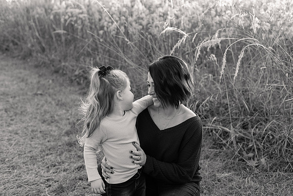 The Oehlers - Broemmelsiek Park - Brittany Lynn Imagery LLC - STL St Louis MO Wedding Portrait Photographer BW-277