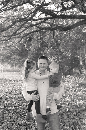 The Oehlers - Broemmelsiek Park - Brittany Lynn Imagery LLC - STL St Louis MO Wedding Portrait Photographer BW-223