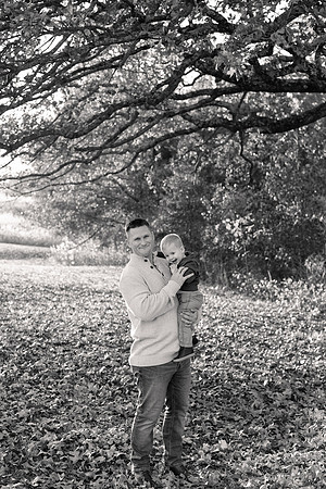 The Oehlers - Broemmelsiek Park - Brittany Lynn Imagery LLC - STL St Louis MO Wedding Portrait Photographer BW-205