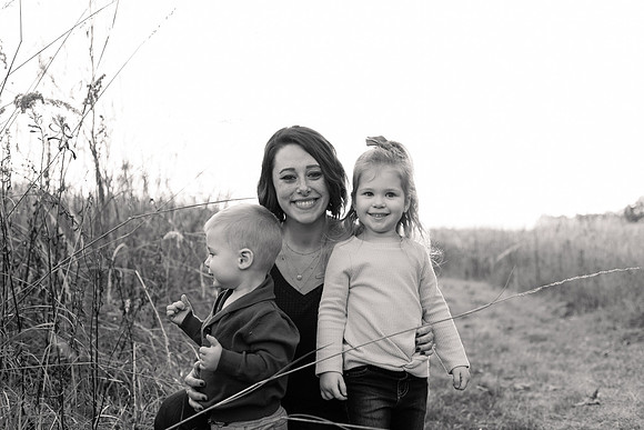 The Oehlers - Broemmelsiek Park - Brittany Lynn Imagery LLC - STL St Louis MO Wedding Portrait Photographer BW-339