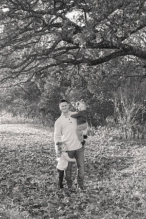 The Oehlers - Broemmelsiek Park - Brittany Lynn Imagery LLC - STL St Louis MO Wedding Portrait Photographer BW-216