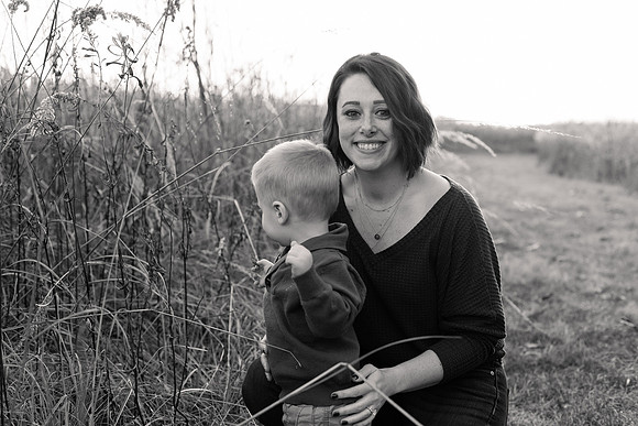 The Oehlers - Broemmelsiek Park - Brittany Lynn Imagery LLC - STL St Louis MO Wedding Portrait Photographer BW-328