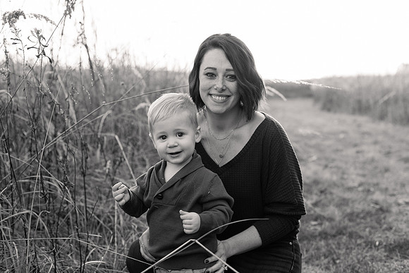 The Oehlers - Broemmelsiek Park - Brittany Lynn Imagery LLC - STL St Louis MO Wedding Portrait Photographer BW-332