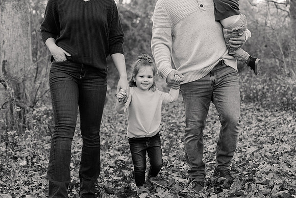 The Oehlers - Broemmelsiek Park - Brittany Lynn Imagery LLC - STL St Louis MO Wedding Portrait Photographer BW-202