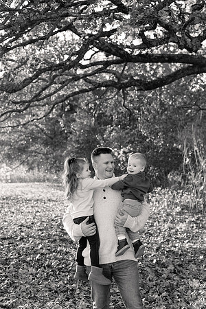 The Oehlers - Broemmelsiek Park - Brittany Lynn Imagery LLC - STL St Louis MO Wedding Portrait Photographer BW-228