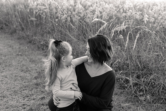 The Oehlers - Broemmelsiek Park - Brittany Lynn Imagery LLC - STL St Louis MO Wedding Portrait Photographer BW-276