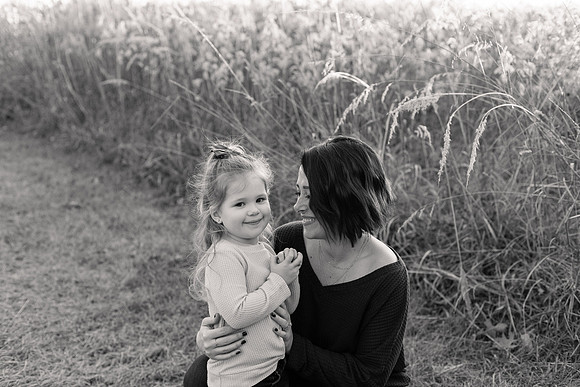 The Oehlers - Broemmelsiek Park - Brittany Lynn Imagery LLC - STL St Louis MO Wedding Portrait Photographer BW-279