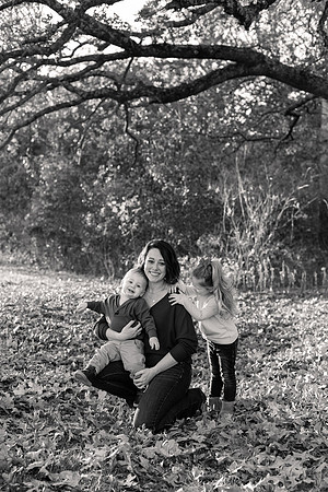 The Oehlers - Broemmelsiek Park - Brittany Lynn Imagery LLC - STL St Louis MO Wedding Portrait Photographer BW-233