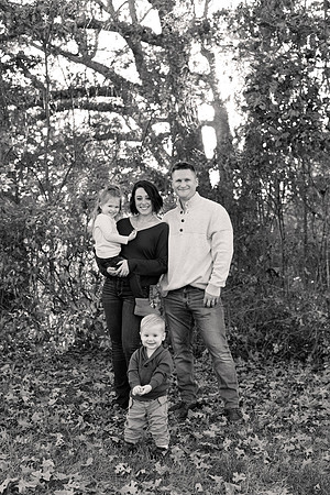 The Oehlers - Broemmelsiek Park - Brittany Lynn Imagery LLC - STL St Louis MO Wedding Portrait Photographer BW-76