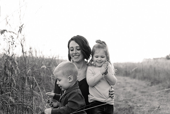 The Oehlers - Broemmelsiek Park - Brittany Lynn Imagery LLC - STL St Louis MO Wedding Portrait Photographer BW-342