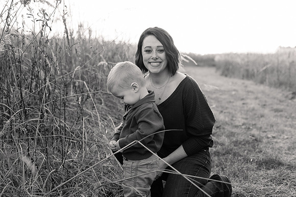 The Oehlers - Broemmelsiek Park - Brittany Lynn Imagery LLC - STL St Louis MO Wedding Portrait Photographer BW-326