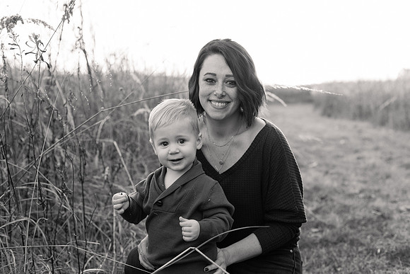 The Oehlers - Broemmelsiek Park - Brittany Lynn Imagery LLC - STL St Louis MO Wedding Portrait Photographer BW-331