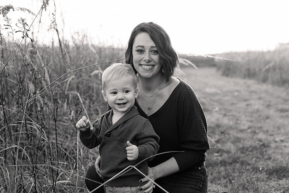 The Oehlers - Broemmelsiek Park - Brittany Lynn Imagery LLC - STL St Louis MO Wedding Portrait Photographer BW-336