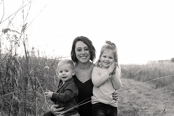 The Oehlers - Broemmelsiek Park - Brittany Lynn Imagery LLC - STL St Louis MO Wedding Portrait Photographer BW-54