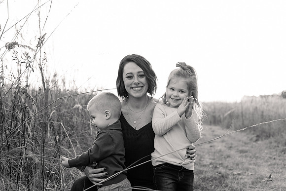 The Oehlers - Broemmelsiek Park - Brittany Lynn Imagery LLC - STL St Louis MO Wedding Portrait Photographer BW-341