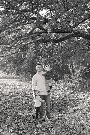 The Oehlers - Broemmelsiek Park - Brittany Lynn Imagery LLC - STL St Louis MO Wedding Portrait Photographer BW-212