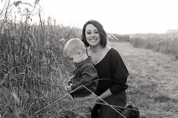 The Oehlers - Broemmelsiek Park - Brittany Lynn Imagery LLC - STL St Louis MO Wedding Portrait Photographer BW-325