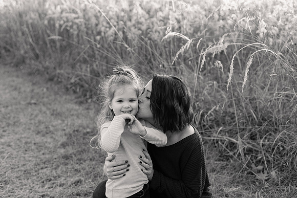 The Oehlers - Broemmelsiek Park - Brittany Lynn Imagery LLC - STL St Louis MO Wedding Portrait Photographer BW-280