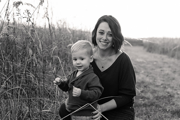 The Oehlers - Broemmelsiek Park - Brittany Lynn Imagery LLC - STL St Louis MO Wedding Portrait Photographer BW-329