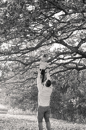 The Oehlers - Broemmelsiek Park - Brittany Lynn Imagery LLC - STL St Louis MO Wedding Portrait Photographer BW-252