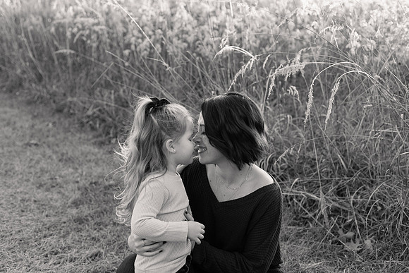 The Oehlers - Broemmelsiek Park - Brittany Lynn Imagery LLC - STL St Louis MO Wedding Portrait Photographer BW-47