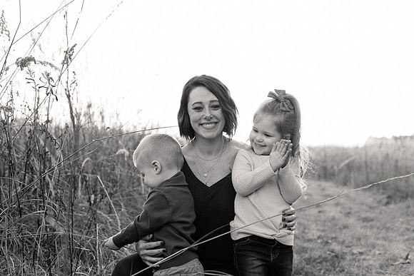 The Oehlers - Broemmelsiek Park - Brittany Lynn Imagery LLC - STL St Louis MO Wedding Portrait Photographer BW-340