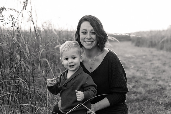 The Oehlers - Broemmelsiek Park - Brittany Lynn Imagery LLC - STL St Louis MO Wedding Portrait Photographer BW-335