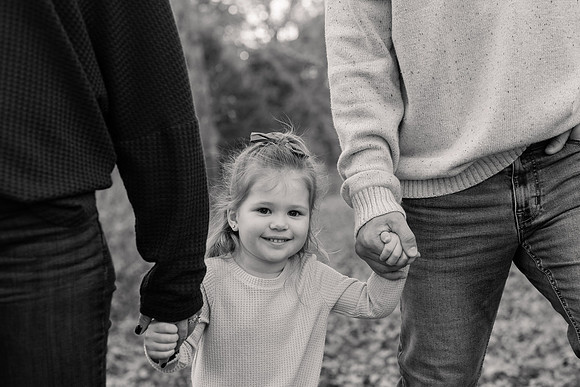 The Oehlers - Broemmelsiek Park - Brittany Lynn Imagery LLC - STL St Louis MO Wedding Portrait Photographer BW-191