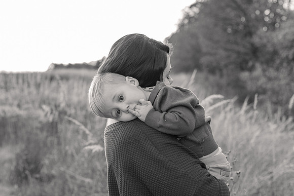 The Oehlers - Broemmelsiek Park - Brittany Lynn Imagery LLC - STL St Louis MO Wedding Portrait Photographer BW-401