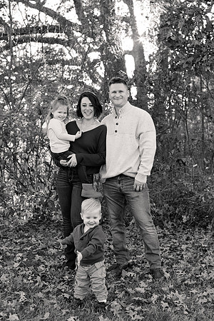 The Oehlers - Broemmelsiek Park - Brittany Lynn Imagery LLC - STL St Louis MO Wedding Portrait Photographer BW-72