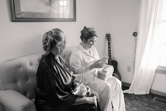 3 Getting Ready - Brittany Lynn Imagery LLC - STL St Louis MO Wedding Portrait Photographer -42