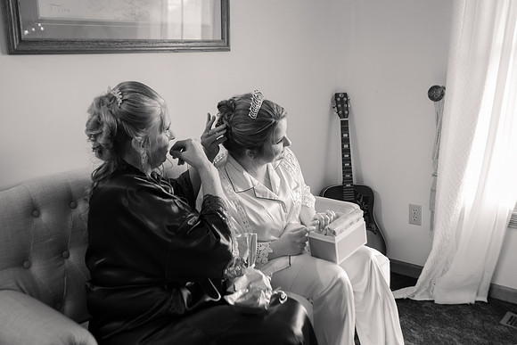 3 Getting Ready - Brittany Lynn Imagery LLC - STL St Louis MO Wedding Portrait Photographer -49