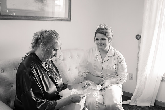 3 Getting Ready - Brittany Lynn Imagery LLC - STL St Louis MO Wedding Portrait Photographer -72