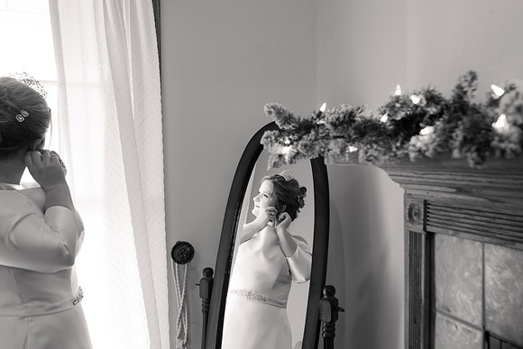 3 Getting Ready - Brittany Lynn Imagery LLC - STL St Louis MO Wedding Portrait Photographer -111