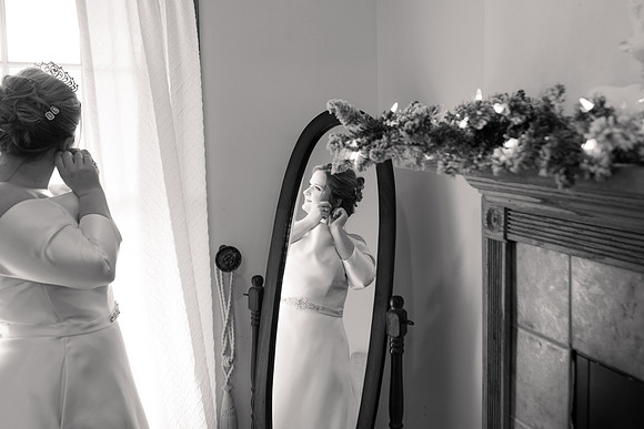 3 Getting Ready - Brittany Lynn Imagery LLC - STL St Louis MO Wedding Portrait Photographer -109