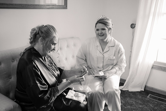 3 Getting Ready - Brittany Lynn Imagery LLC - STL St Louis MO Wedding Portrait Photographer -84