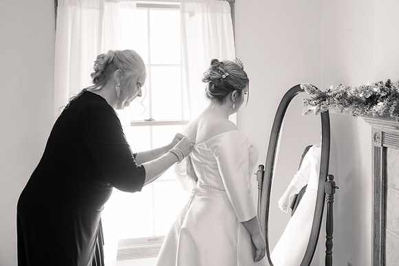 3 Getting Ready - Brittany Lynn Imagery LLC - STL St Louis MO Wedding Portrait Photographer -107
