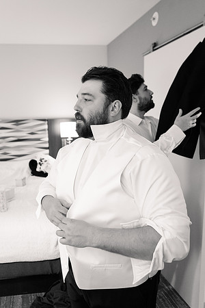 3 Getting Ready - Brittany Lynn Imagery LLC - STL St Louis MO Wedding Portrait Photographer -127