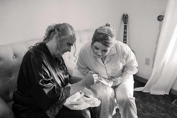 3 Getting Ready - Brittany Lynn Imagery LLC - STL St Louis MO Wedding Portrait Photographer -77