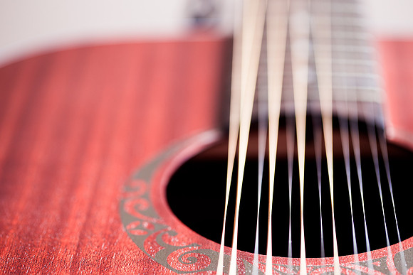 Luna Strum