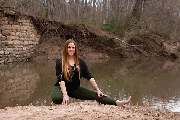 Brittany Lynn Imagery St. Charles MO Lindsay Mooney Yoga-25